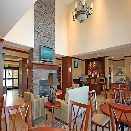 Staybridge Suites Newport News Esterno foto