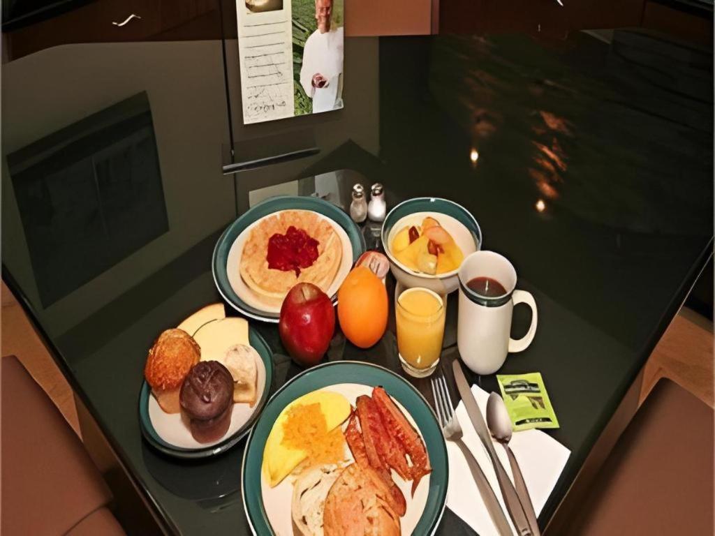 Staybridge Suites Newport News Esterno foto